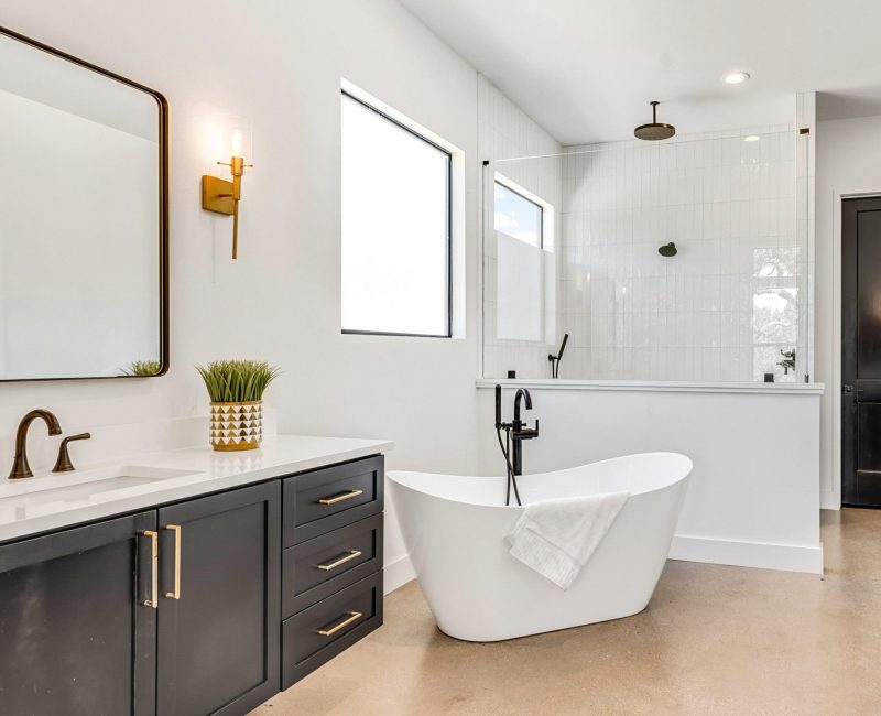 A,Home,Bathroom,With,White,Accents A,Home,Bathroom,With,White,Accents